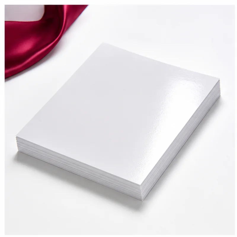 نمای کامل کاغذ گلاسه A4 کداک Ultra Premium High Gloss ۲۸۰ گرم ۲۰ برگی روی زمینه سفید